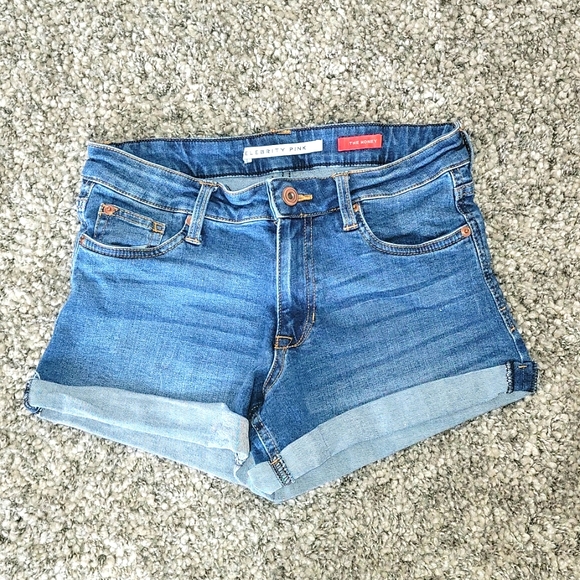 Celebrity Pink Pants - 3/$15 Celebrity Pink The Honey Cuffed Jean Shorts Medium Wash Size 3/26